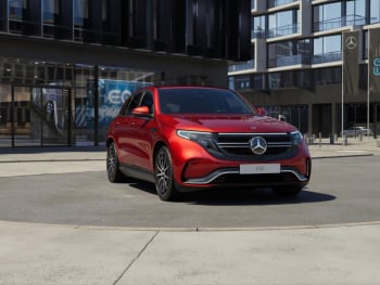 Mercedes-Benz EQC 400 4M AMG Schiebedach Distronic AHK HeadUp