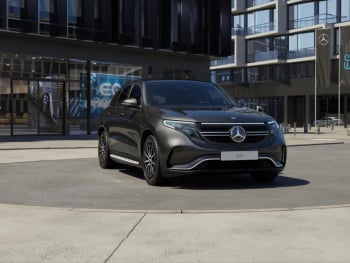 Mercedes-Benz EQC 400 4M  AMG Schiebedach Distronic AHK HeadUp