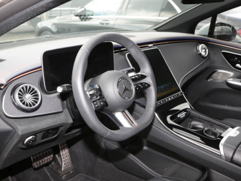 Mercedes-Benz EQE 350 AMG Distronic Airmatic Memory Burmester