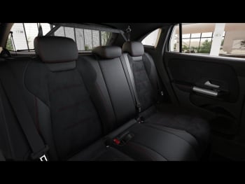 Mercedes-Benz GLA 180 AMG MBUX Navi-Prem. Distronic 360° AHK