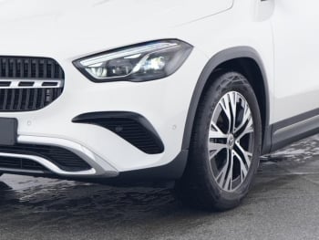 Mercedes-Benz GLA 180 Progressive KeylessGo Kamera Easy Pack