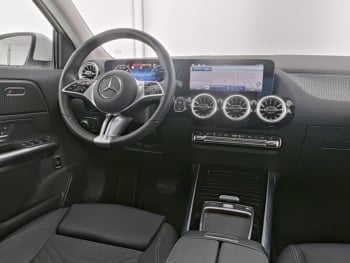 Mercedes-Benz GLA 180 Progressive KeylessGo Kamera Easy Pack