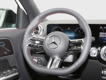 Mercedes-Benz GLA 200 d AMG Night MBUX Distronic+ Panorama AHK 
