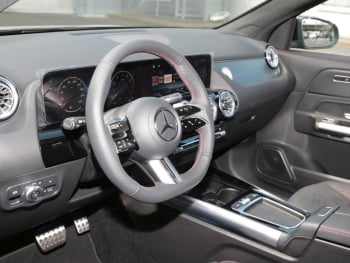 Mercedes-Benz GLA 200 AMG Night MBUX Navi-Prem. Distronic+ AHK