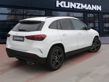 Mercedes-Benz GLA 200 AMG Night MBUX Navi Distronic+ 360° AHK