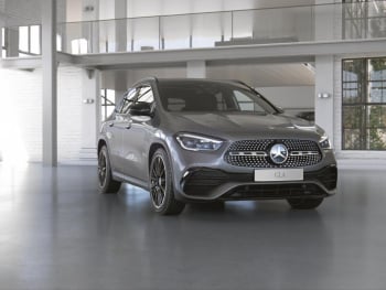 Mercedes-Benz GLA 220 d 4M AMG Night Panorama Distronic Kamera