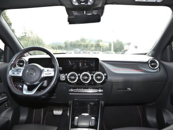 Mercedes-Benz GLA 250 4M AMG MBUX Navi+ Panorama Edition1 LED