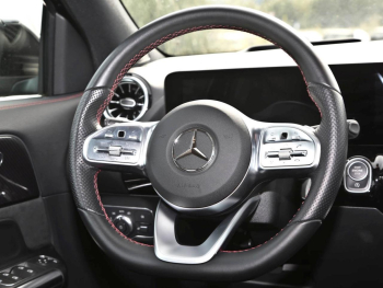 Mercedes-Benz GLA 250 4M AMG MBUX Navi+ Panorama Edition1 LED