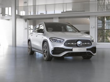 Mercedes-Benz GLA 250 e AMG Night MBUX Navi+ Distronic Panorama