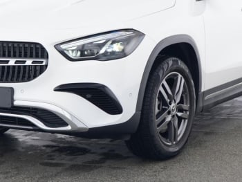 Mercedes-Benz GLA 250 e Progressive Panorama Distronic 360°