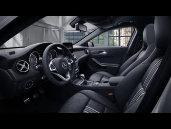 Mercedes-Benz GLA 180 AMG Night Garmin Map Pilot Kamera