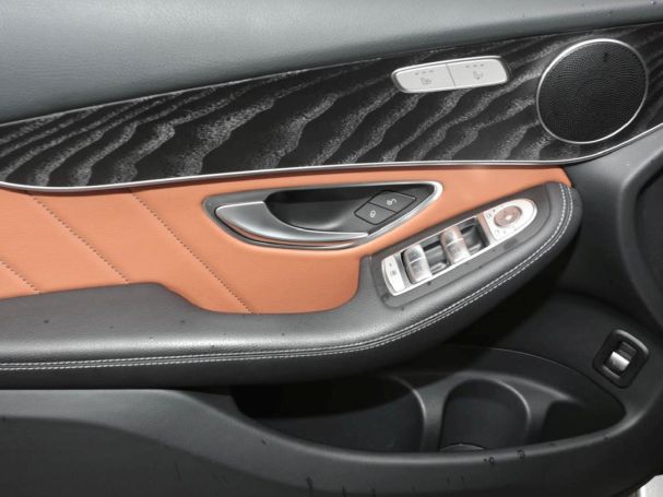Mercedes-Benz GLC 300 de 4M Coupé AMG Navi AHK Kamera Sitzklima Mercedes-Benz GLC 300 de 4M Coupé AMG Navi AHK Kamera Sitzklima