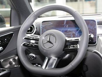 Mercedes-Benz GLC 300 4MATIC Coupé AMG MBUX Navi Distronic AHK