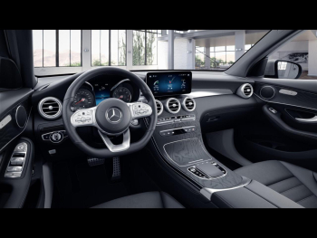 Mercedes-Benz GLC 200 4M AMG MBUX Navi LED Distronic Panorama