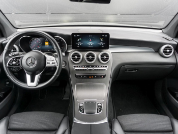 Mercedes-Benz GLC 300 d 4M AMG MBUX Navi AHK Standheizung LED