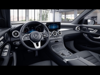 Mercedes-Benz GLC 300 de 4M AMG MBUX Distronic Panorama AHK