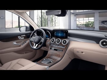 Mercedes-Benz GLC 300 e 4M MBUX Navi Panorama Distronic 360°