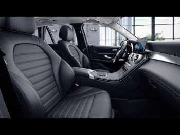 Mercedes-Benz GLC 300 e 4M AMG Panorama AHK KeylessGo 360°