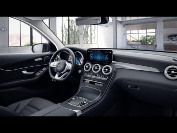 Mercedes-Benz GLC 300 e 4M AMG Panorama AHK KeylessGo 360°