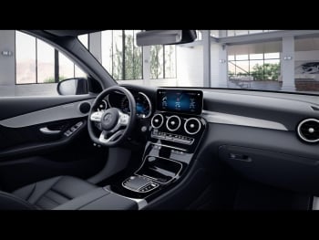 Mercedes-Benz GLC 300 e 4M AMG Night MBUXNavi Panorama Kamera