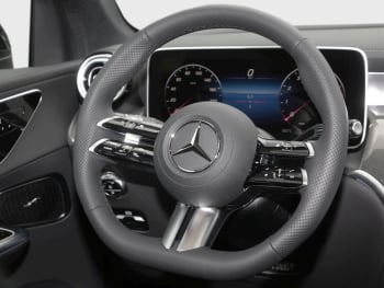 Mercedes-Benz GLC 200 4MATIC  AMG Night MBUX Navi Panorama AHK