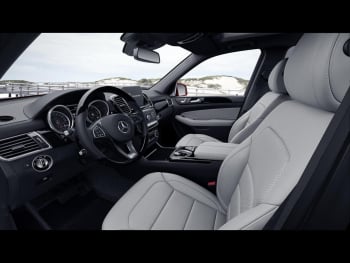 Mercedes-Benz GLE 500 4M Panorama Distronic Sitzklima 360° AHK