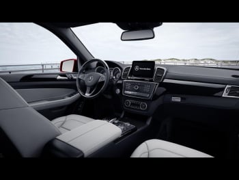 Mercedes-Benz GLE 500 4M Panorama Distronic Sitzklima 360° AHK