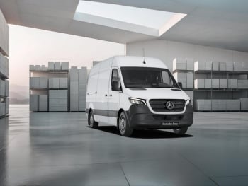 Mercedes-Benz Sprinter 317 CDI MBUX Kamera AHK TotwinkelAssist