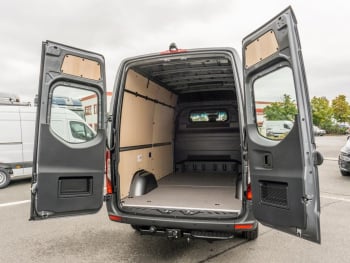 Mercedes-Benz Sprinter 317 CDI MBUXNavi Distronic Standheizung