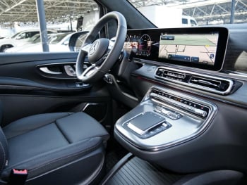 Mercedes-Benz V 300 d 4M Exclusive lang  AMG Distronic 360°