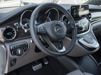 Mercedes-Benz V 300d 4M Avantgarde extralang AMG Distronic 360
