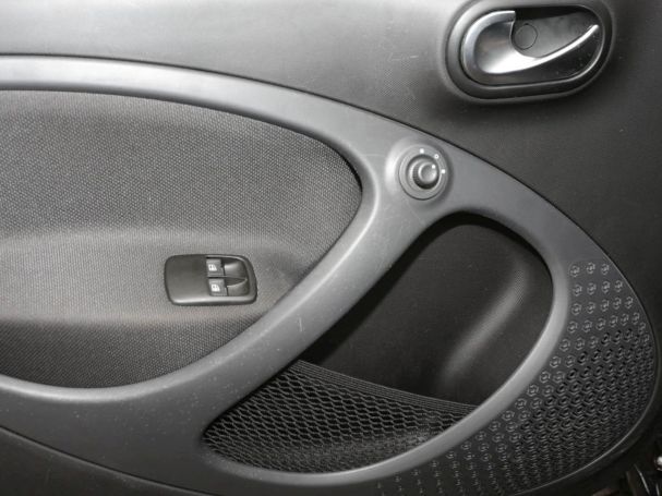 SMART EQ forfour passion Advanced-Paket Volldach SMART EQ forfour passion Advanced-Paket Volldach