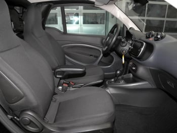 SMART EQ fortwo cabrio Advanced-Paket Ladekabel-Paket