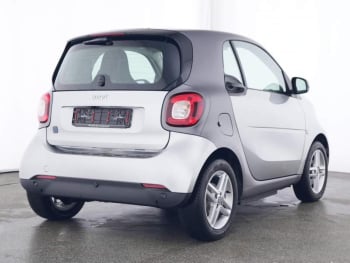 SMART EQ fortwo passion Plus-Paket Panorama 22kW Kamera