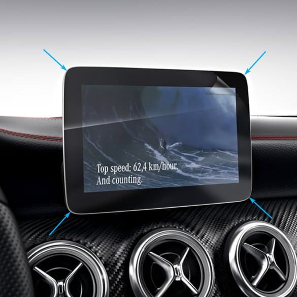 Mercedes-Benz empfiehlt eigenes Mikrofasertuch für Displayreinigung
