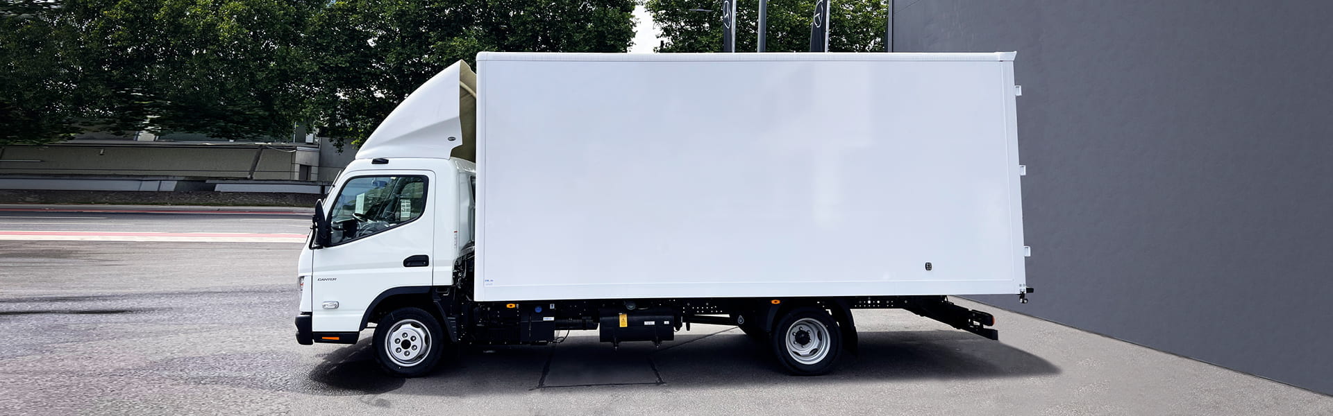 Ihr FUSO 7C18e - Lagerwagen RAPID: Elektrifizierte Mobilität neu definiert