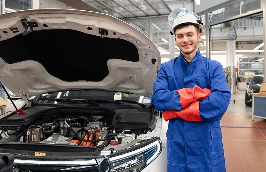 Kfz-Mechatroniker/in* für System- und Hochvolttechnik