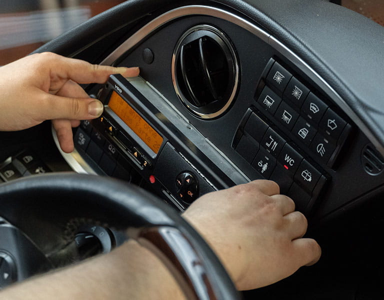 Prüfung Ihres Fahrtenschreibers